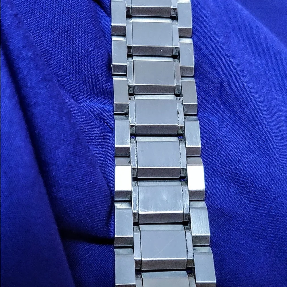 Burberry Bu9351 The City Swiss Chrono 43mm Mens Watch EUC - Picture 4 of 12